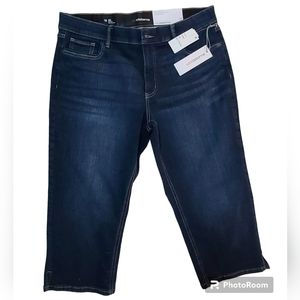 NWT Liz Claiborne Size 16 Womens jeans Mid-Rise Sarah crop Jean Capris NWT